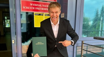 Konkurs na Najpozytywniejsze Zdjęcie z Pracą Dyplomową – Edycja 2025 (wyniki)