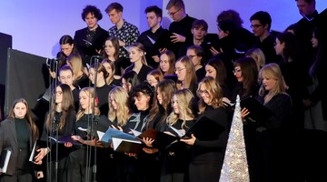 Grudzień 2025: koncert „Święta tuż tuż”